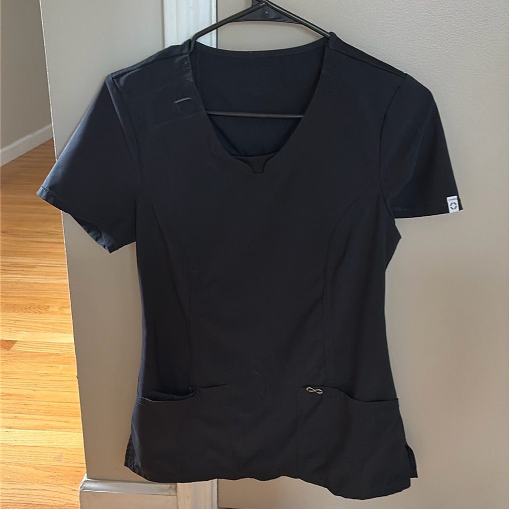 Infinity scrub top